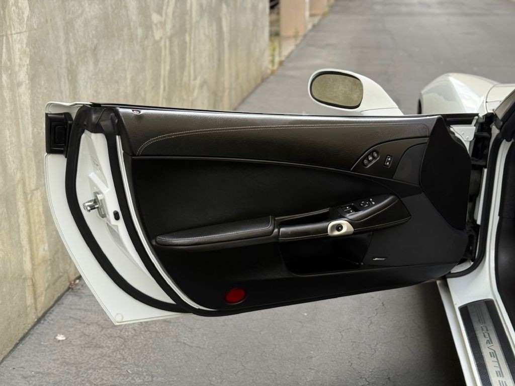 2010 Chevrolet Corvette Image 33