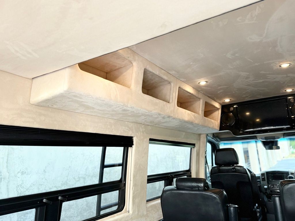 2017 Mercedes-Benz Sprinter Image 21