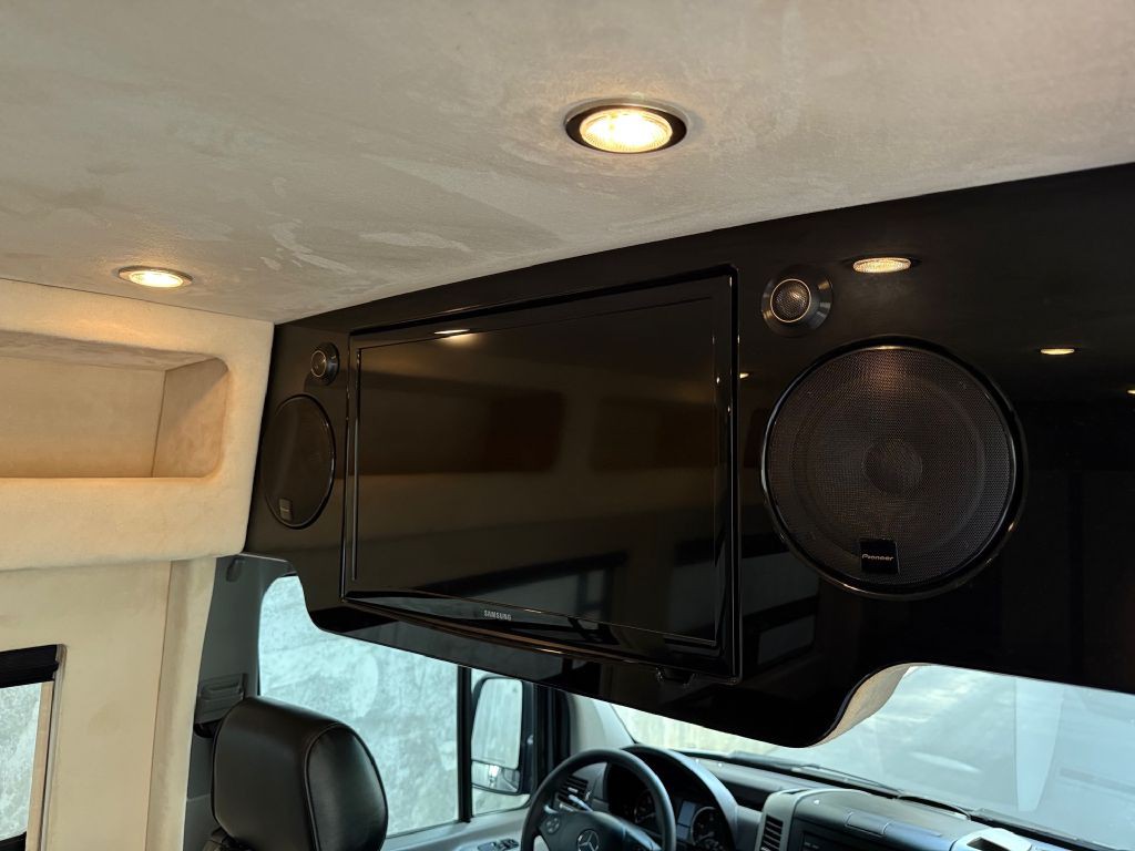 2017 Mercedes-Benz Sprinter Image 26