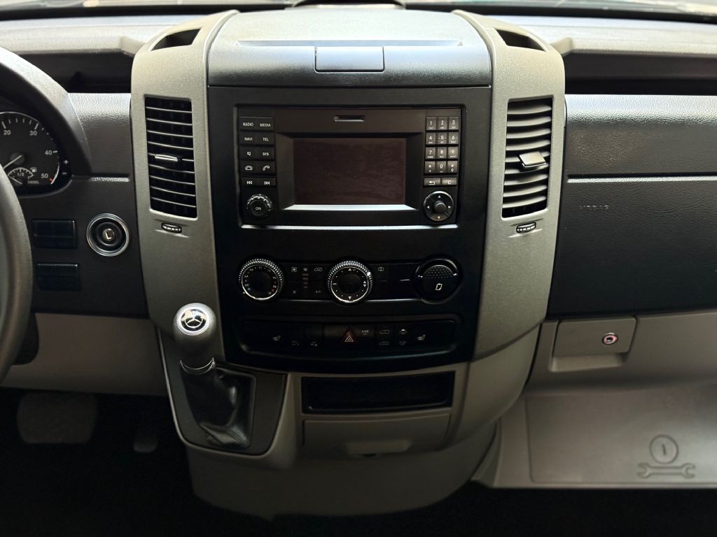 2017 Mercedes-Benz Sprinter Image 38