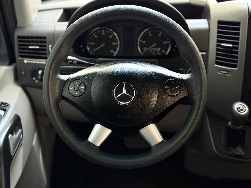 2017 Mercedes-Benz Sprinter Image 39
