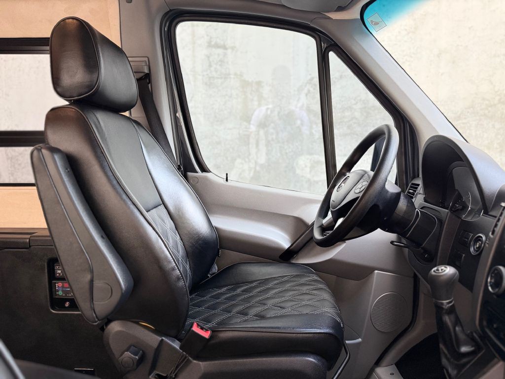 2017 Mercedes-Benz Sprinter Image 41