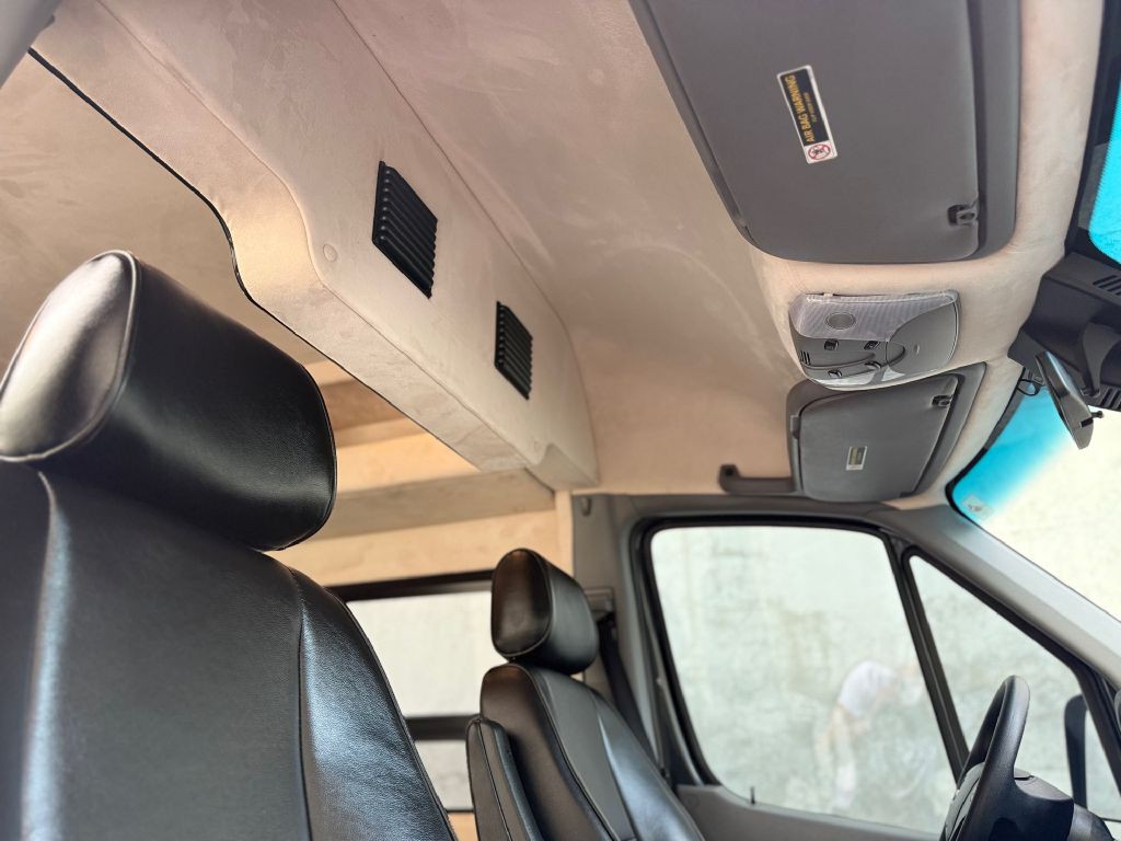 2017 Mercedes-Benz Sprinter Image 42