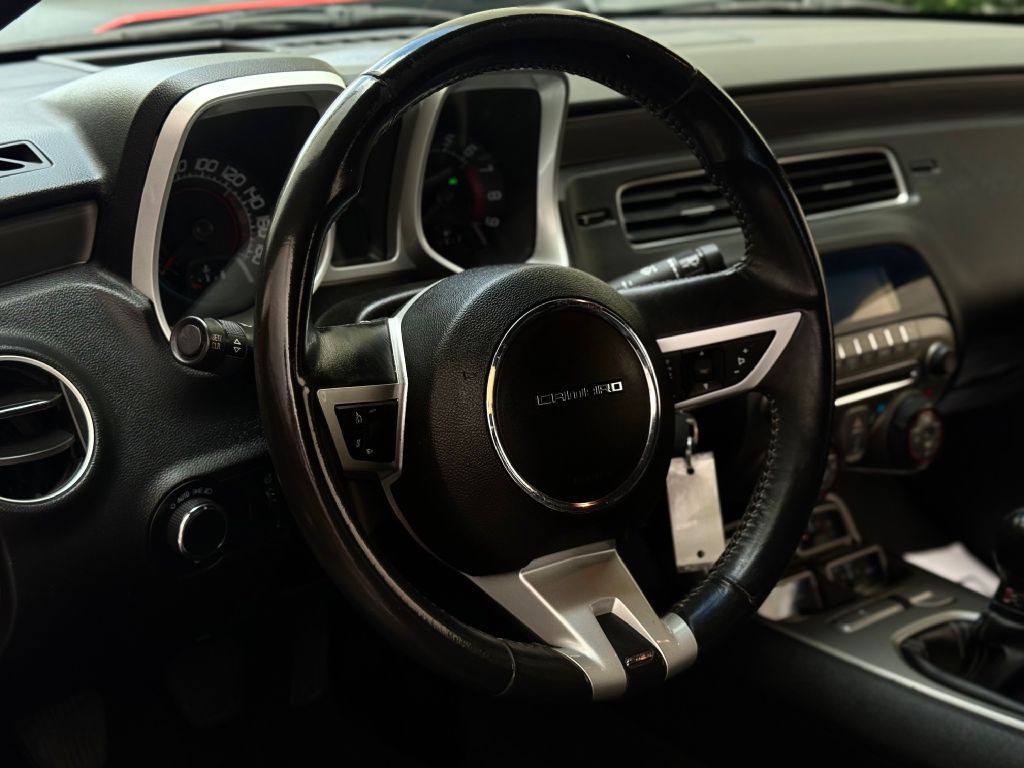 2011 Chevrolet Camaro Image 30