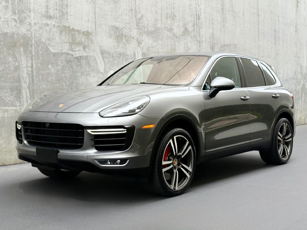 2017 Porsche Cayenne Image 1