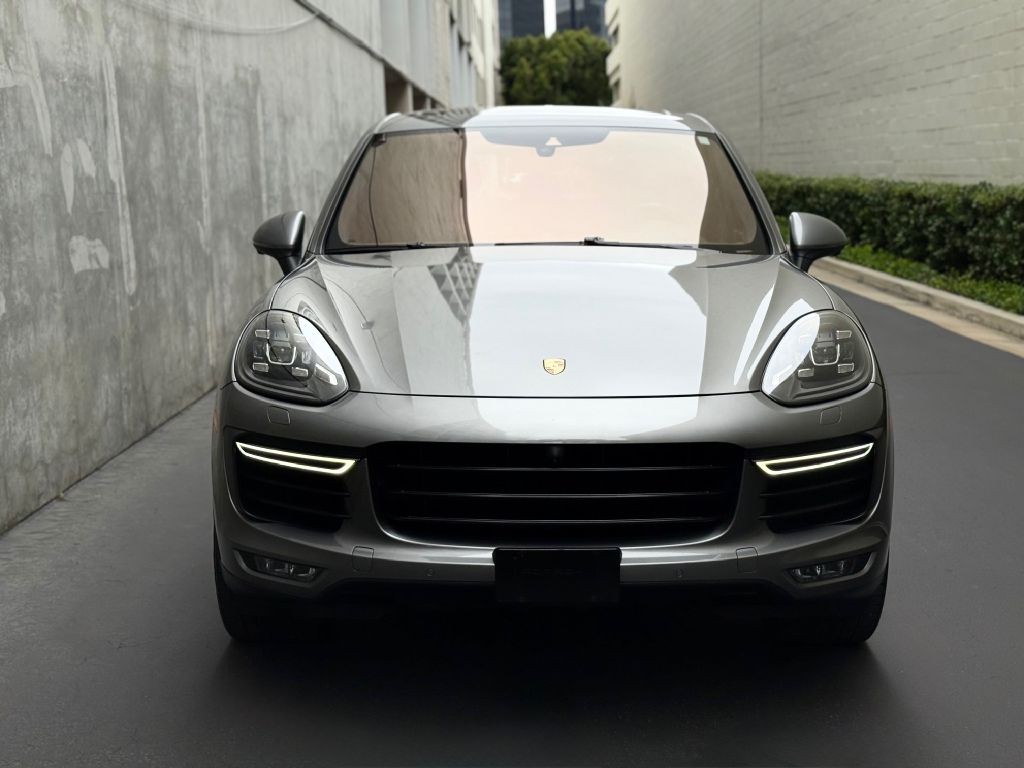 2017 Porsche Cayenne Image 4