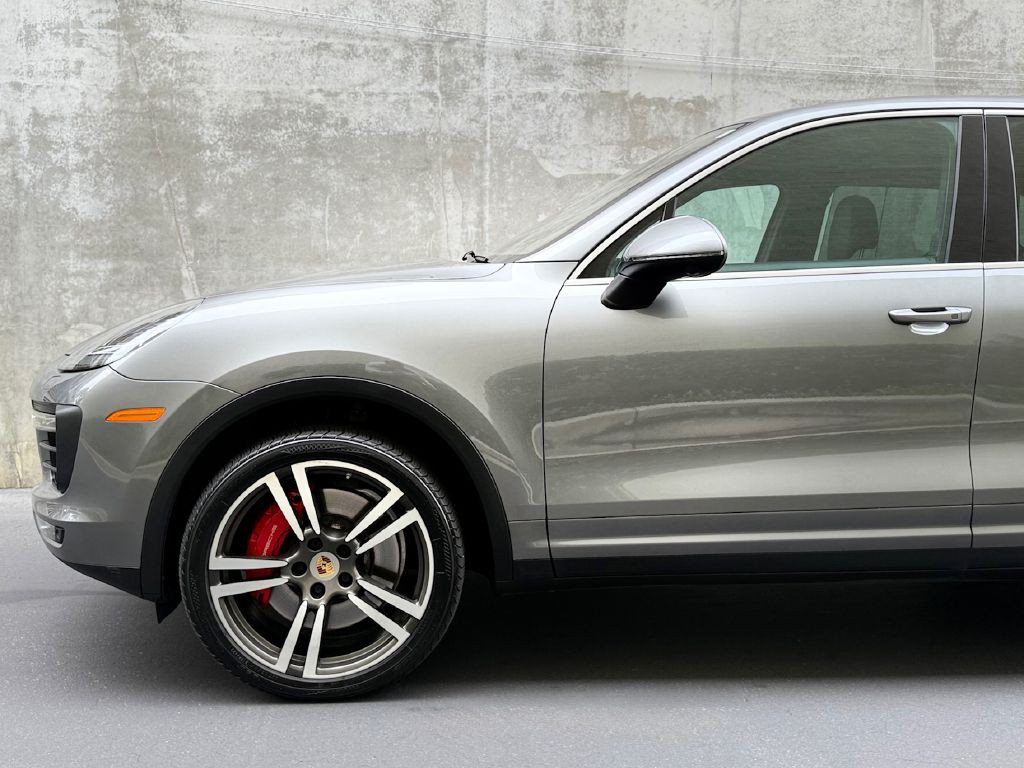 2017 Porsche Cayenne Image 7