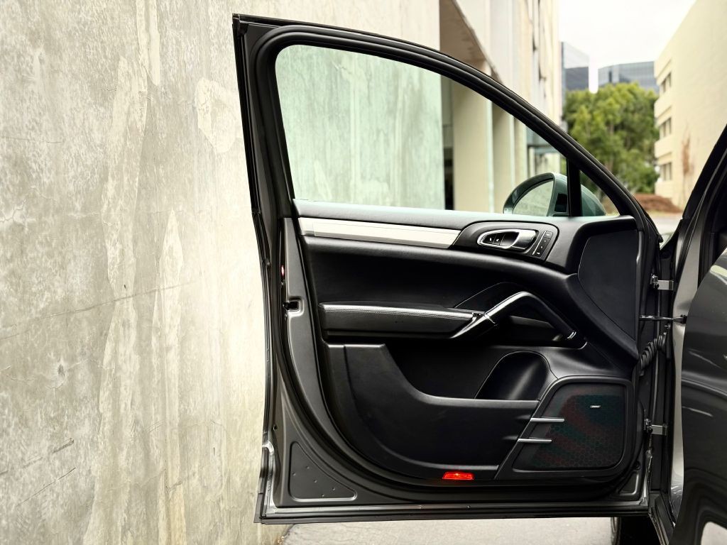 2017 Porsche Cayenne Image 27