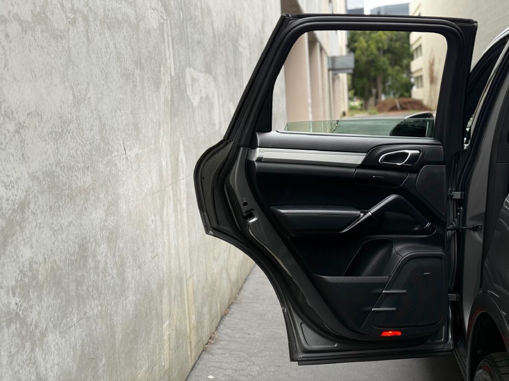 2017 Porsche Cayenne Image 41