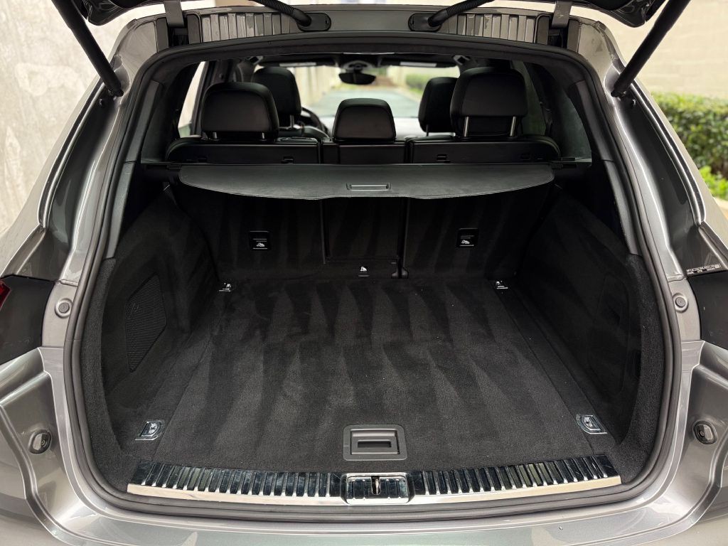 2017 Porsche Cayenne Image 43