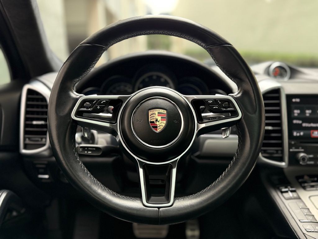 2017 Porsche Cayenne Image 51