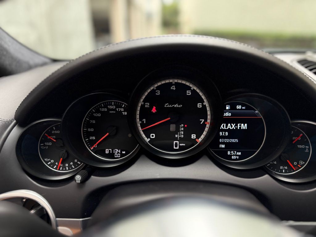 2017 Porsche Cayenne Image 53