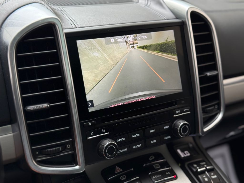 2017 Porsche Cayenne Image 55