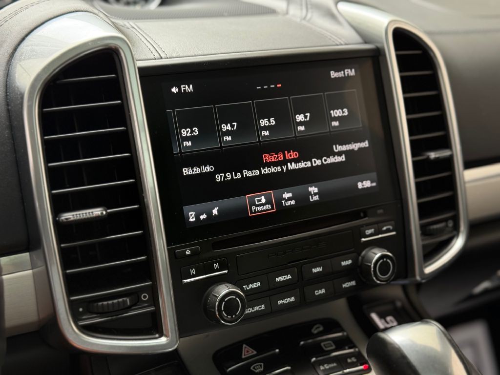 2017 Porsche Cayenne Image 56