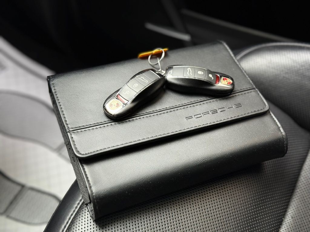 2017 Porsche Cayenne Image 57