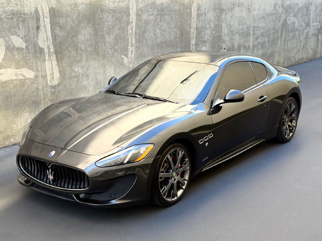 2013 Maserati GranTurismo Image 2
