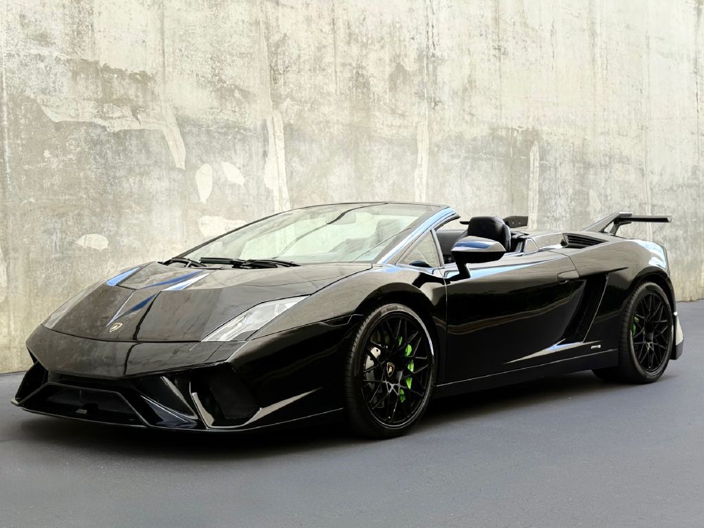 2010 Lamborghini Gallardo Image 2