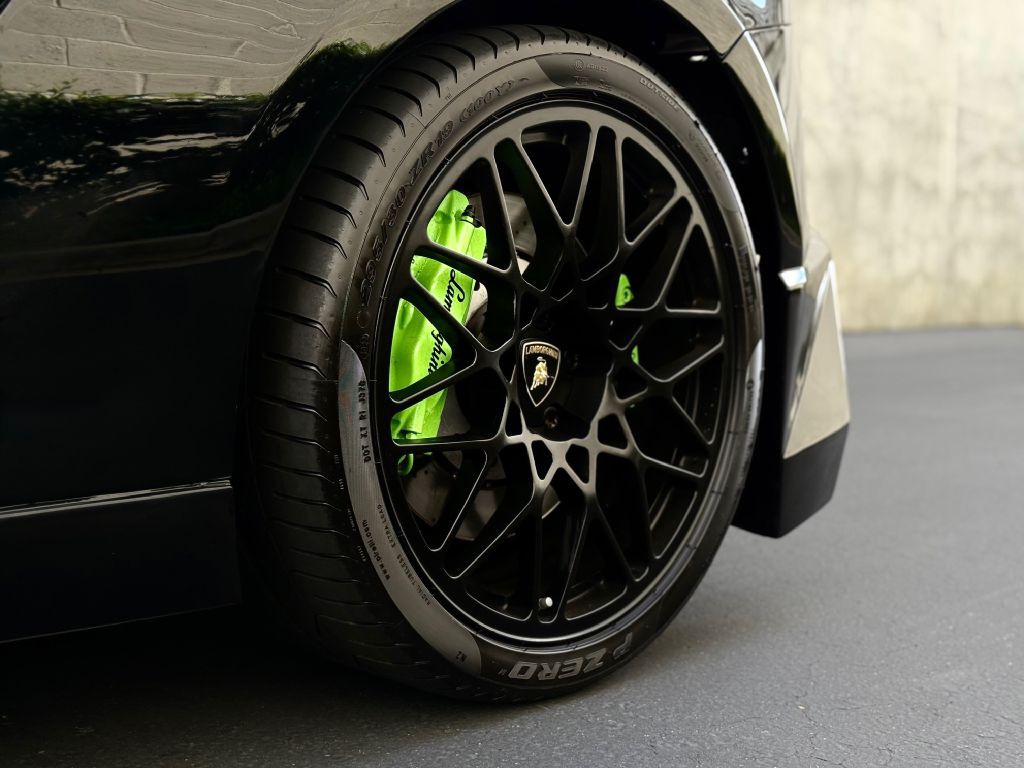 2010 Lamborghini Gallardo Image 8