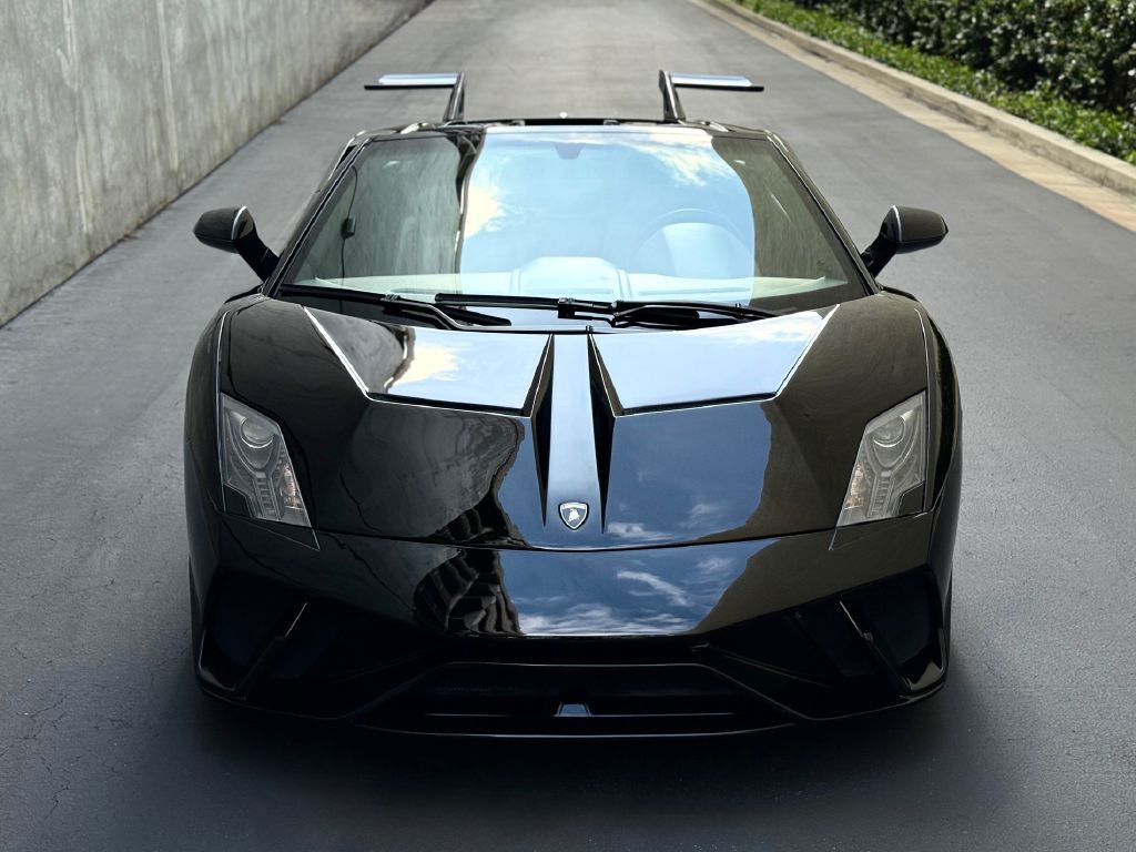 2010 Lamborghini Gallardo Image 10