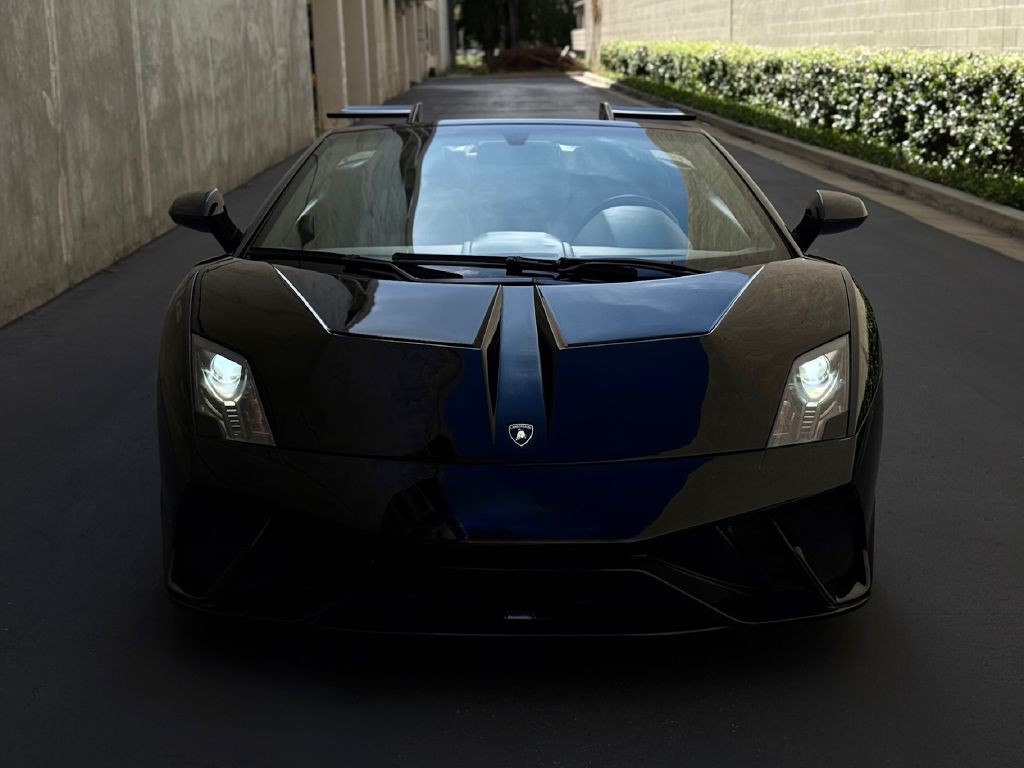 2010 Lamborghini Gallardo Image 11