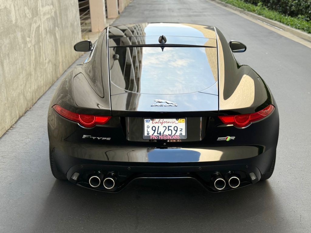 2017 Jaguar F-TYPE Image 15