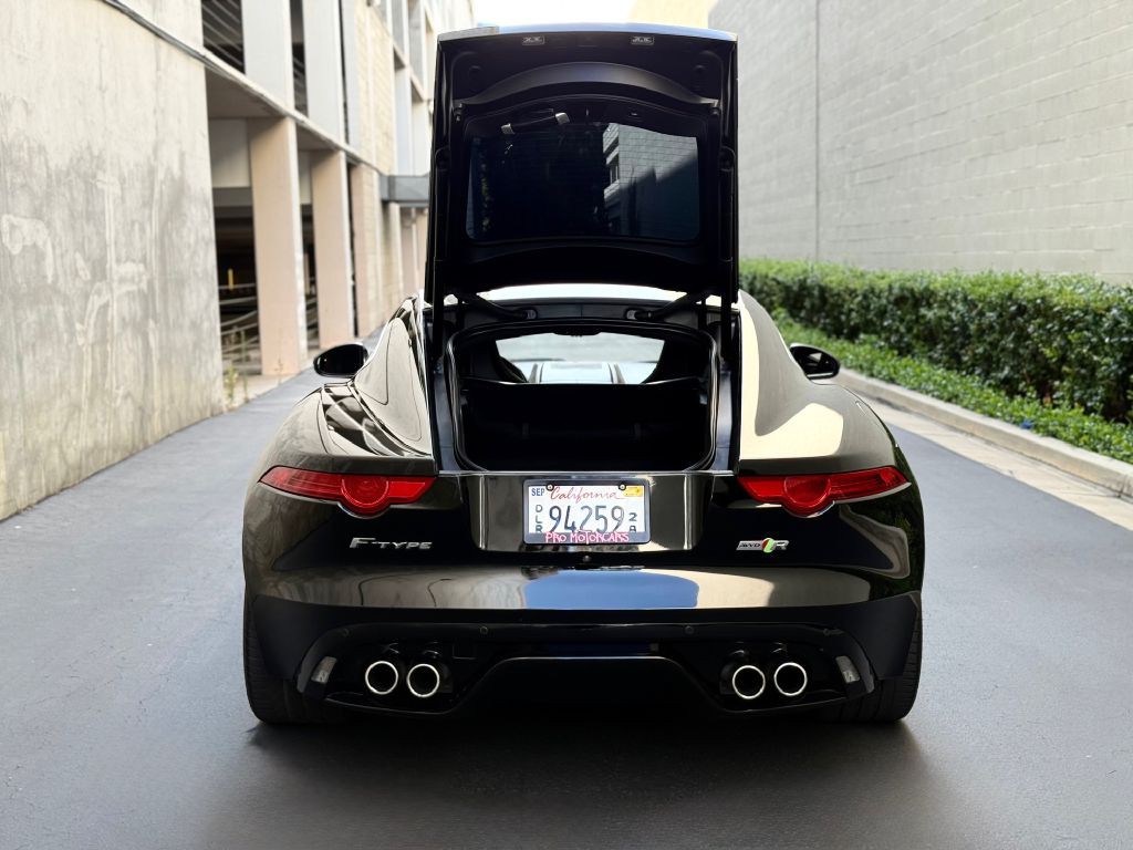 2017 Jaguar F-TYPE Image 23