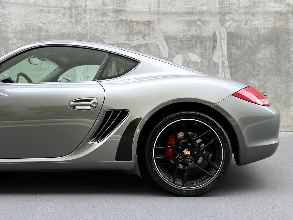 2011 Porsche Cayman Image 6