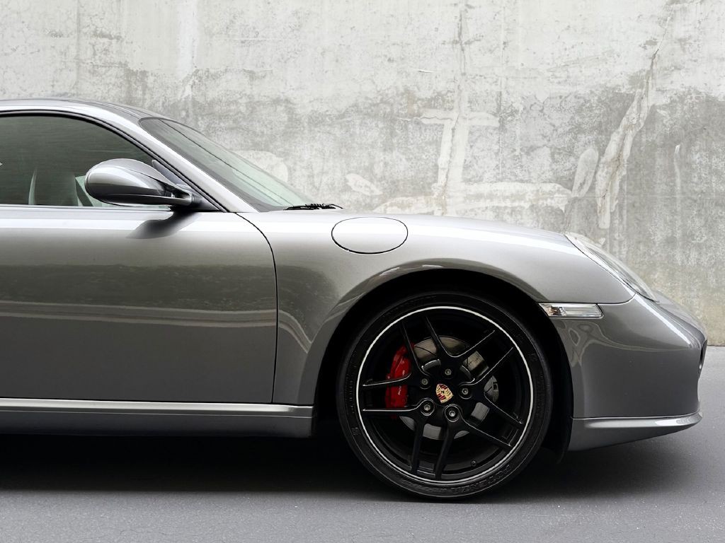 2011 Porsche Cayman Image 18