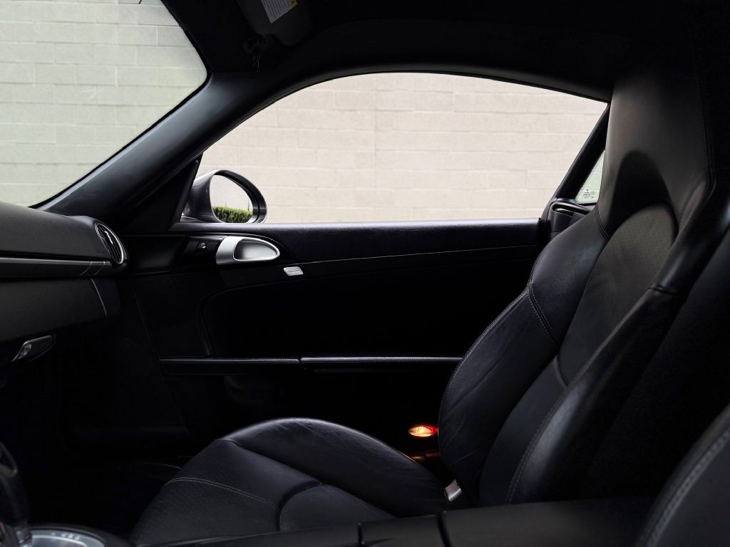 2011 Porsche Cayman Image 25