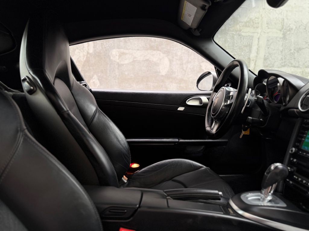 2011 Porsche Cayman Image 32