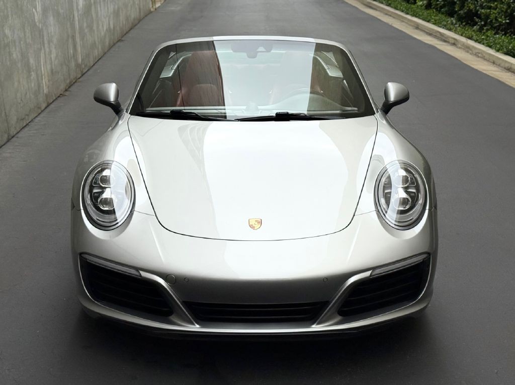 2018 Porsche 911 Image 3