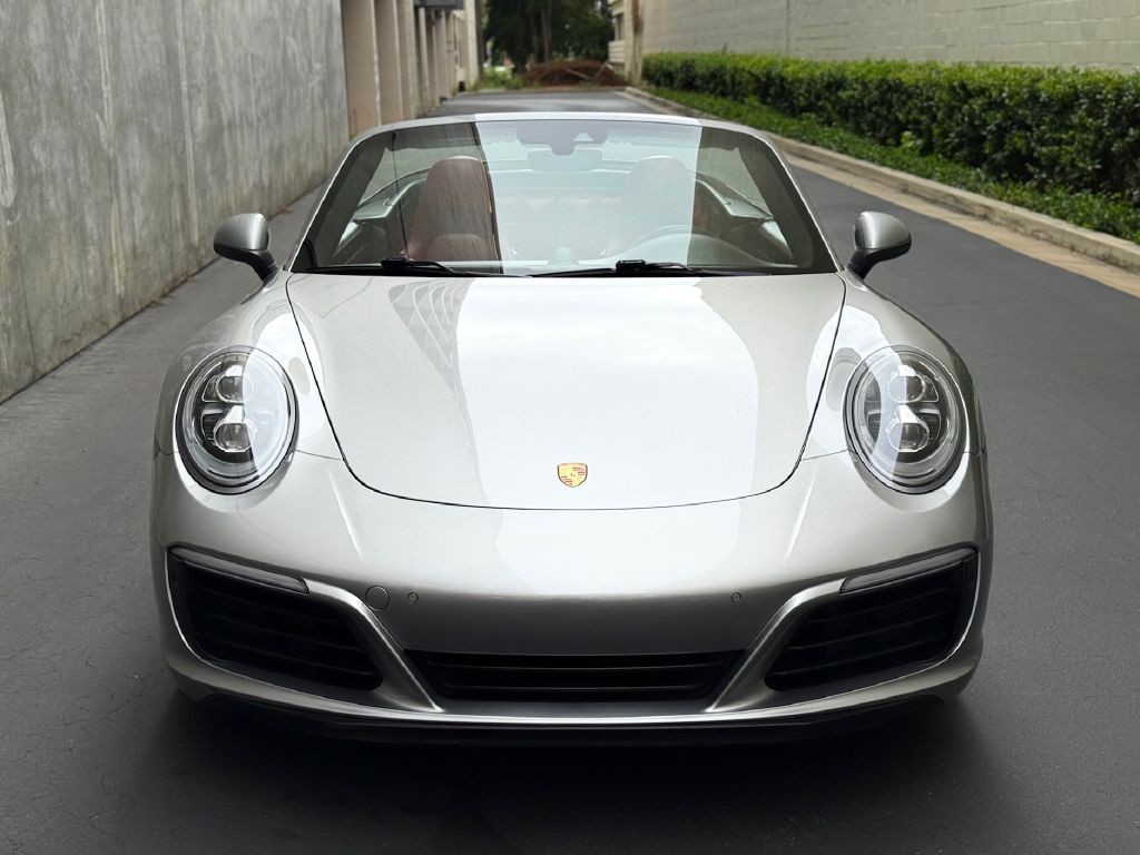 2018 Porsche 911 Image 4