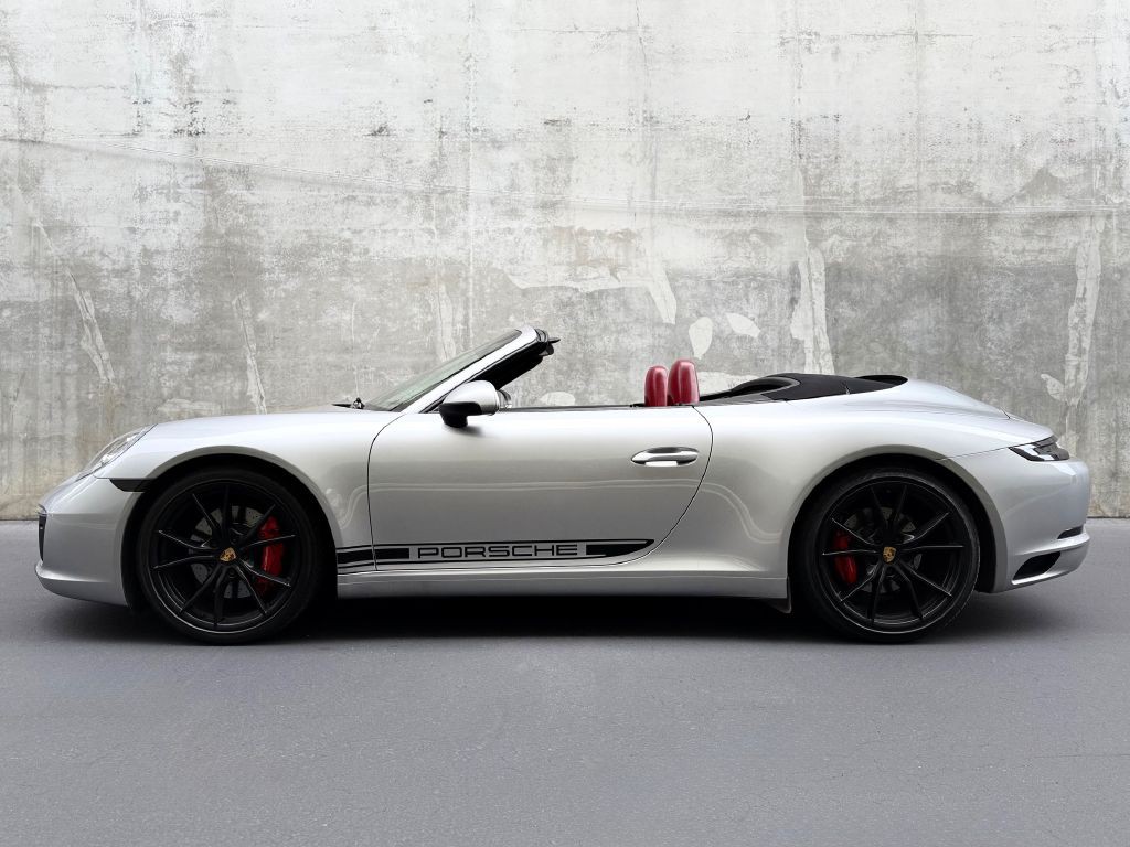 2018 Porsche 911 Image 5