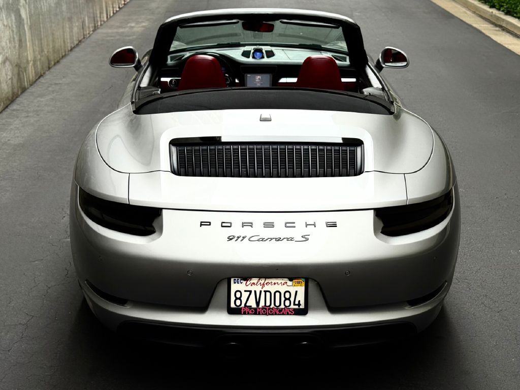 2018 Porsche 911 Image 19