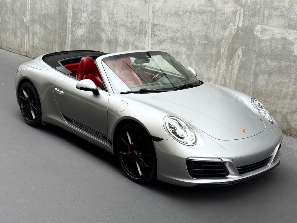 2018 Porsche 911 Image 21