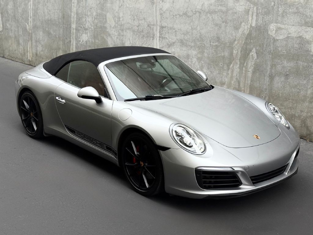 2018 Porsche 911 Image 28