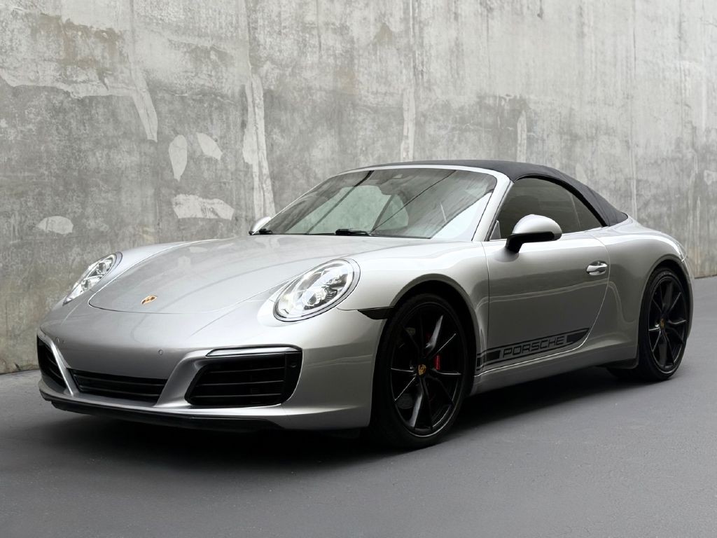 2018 Porsche 911 Image 31
