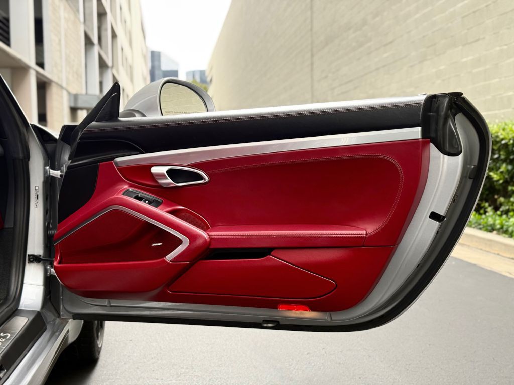2018 Porsche 911 Image 42