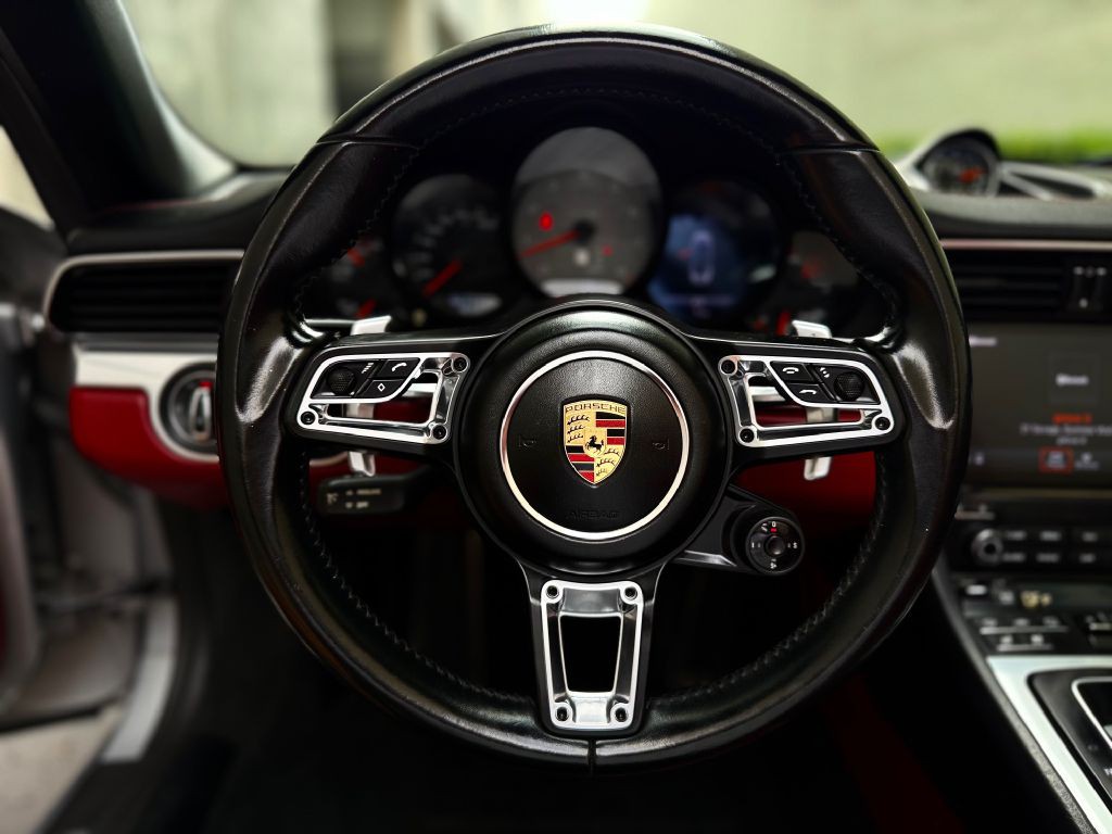 2018 Porsche 911 Image 47