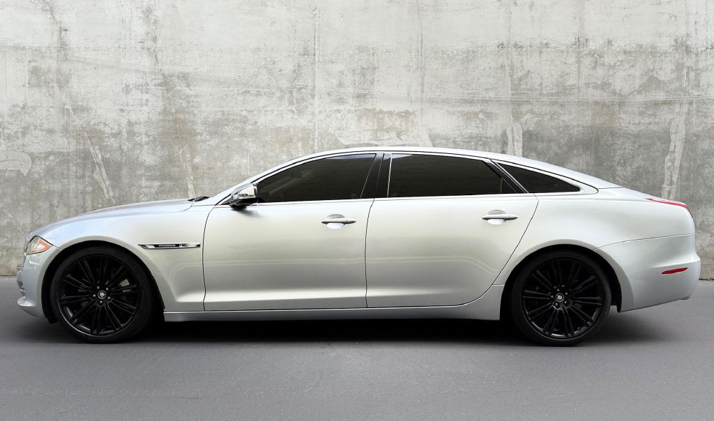 2012 Jaguar XJ Image 5