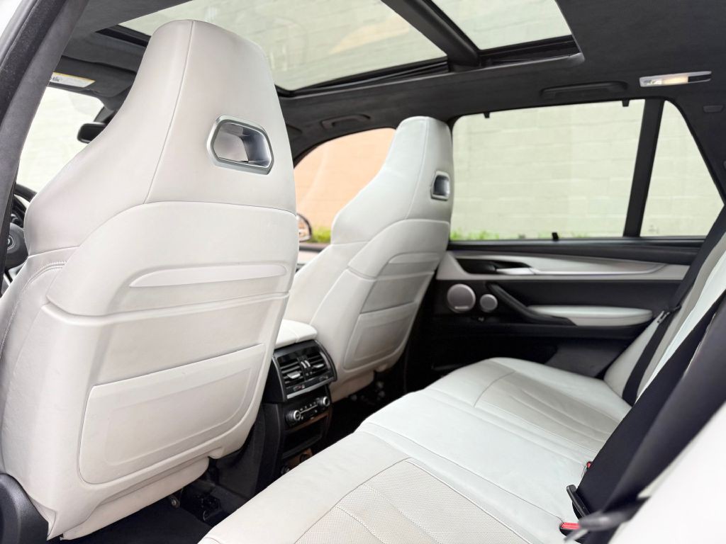 2015 BMW X5 Image 30