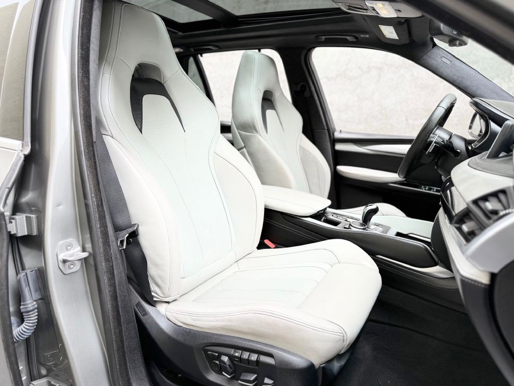 2015 BMW X5 Image 33