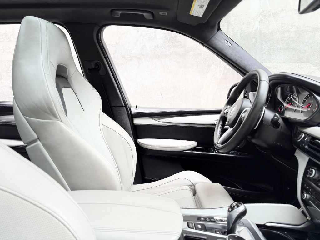 2015 BMW X5 Image 34