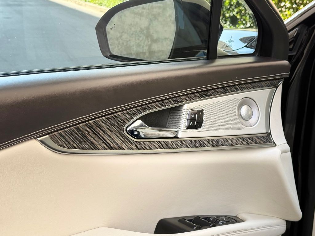 2019 Lincoln Nautilus Image 16