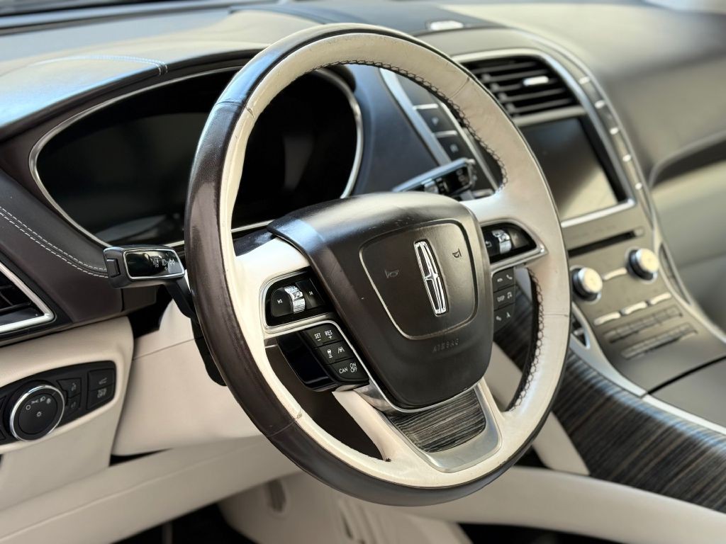2019 Lincoln Nautilus Image 17