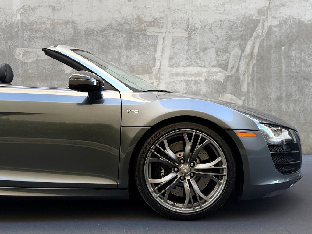 2012 Audi R8 Image 15