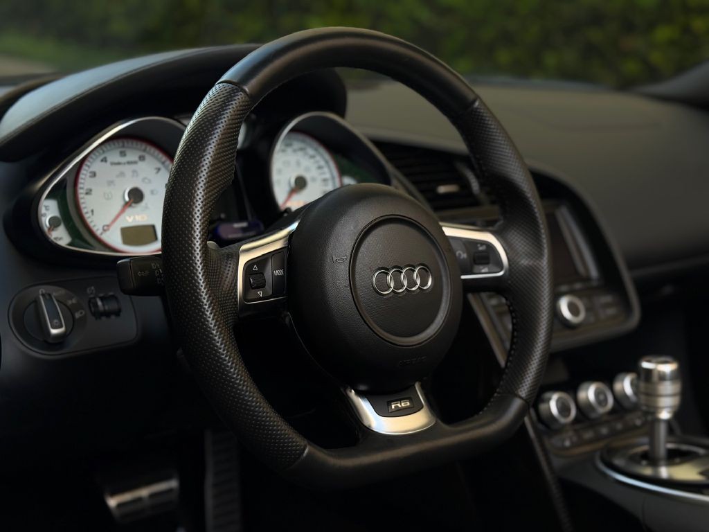 2012 Audi R8 Image 23