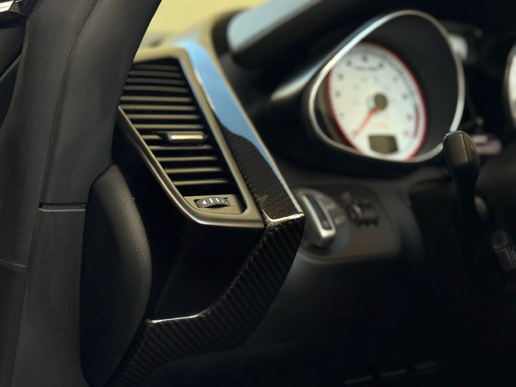 2012 Audi R8 Image 24