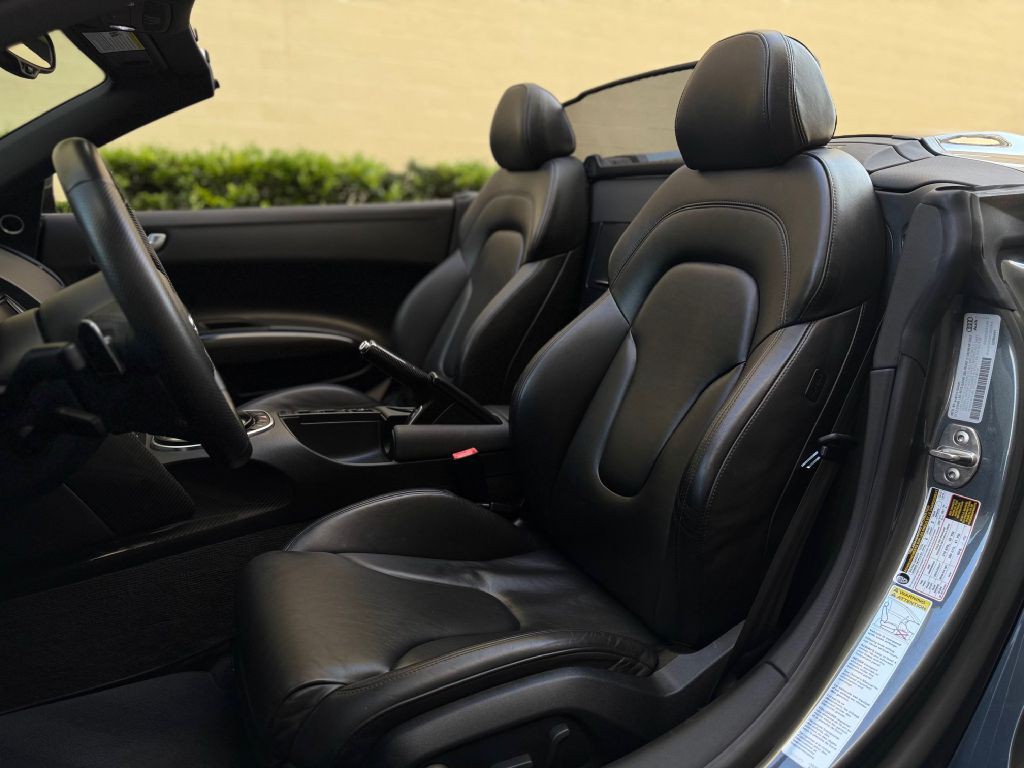 2012 Audi R8 Image 25