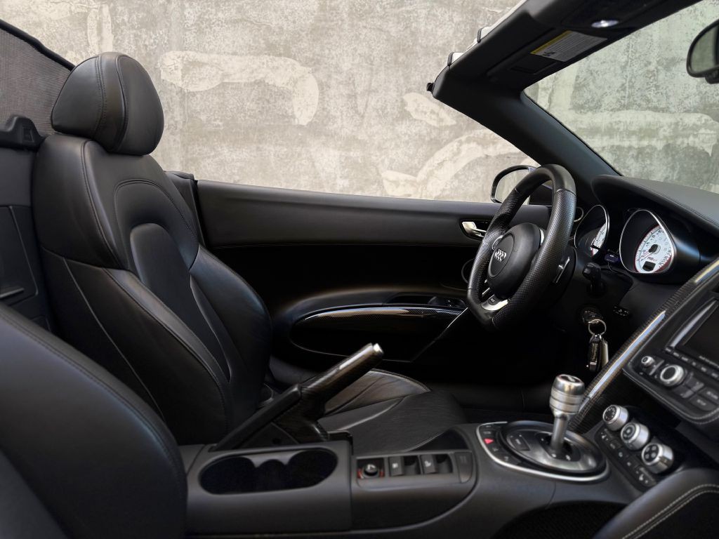 2012 Audi R8 Image 32
